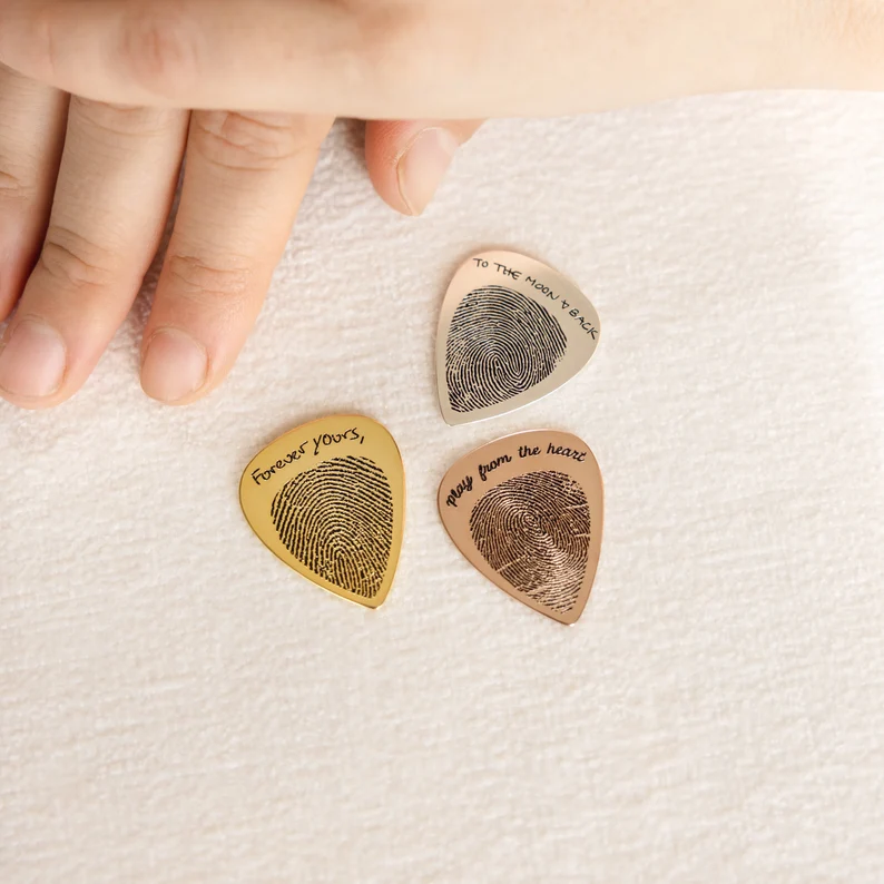 HenryCustoms Actual Fingerprint Engraved Guitar Pick