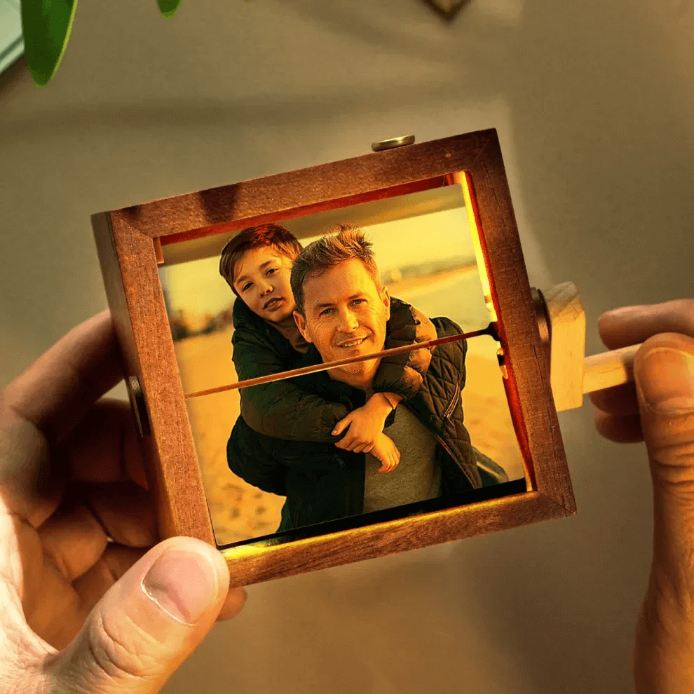 HenryCustoms Hand Crank Flipbook Box for Dad