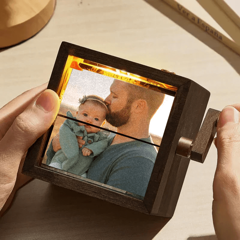 HenryCustoms Hand Crank Flipbook Box for Dad