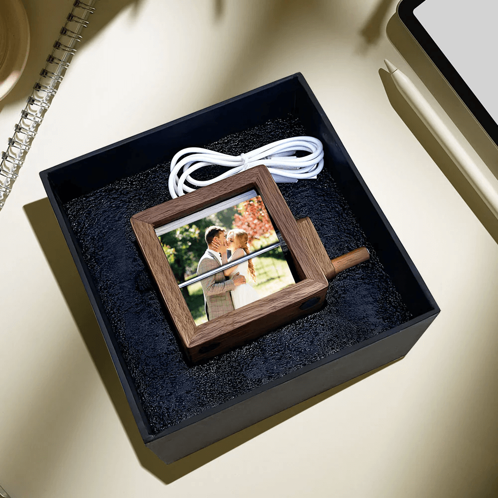 HenryCustoms Hand Crank Flipbook Box for Dad