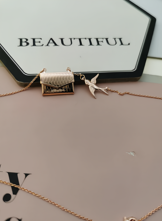 HenryCustoms Memorial Photo Frame Engraved Message Necklace