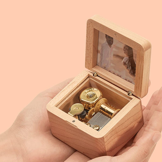 HenryCustoms™ Customized Photo Wooden Music Box