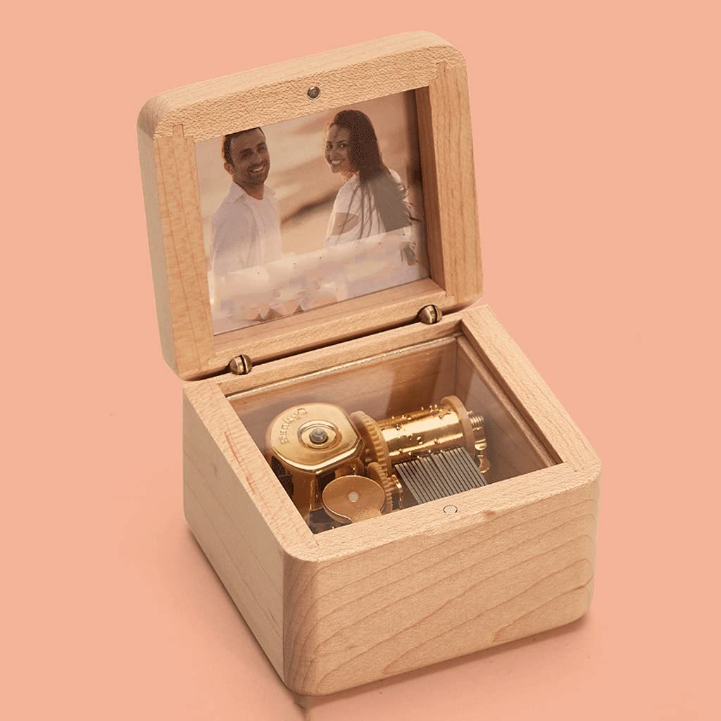 HenryCustoms™ Customized Photo Wooden Music Box