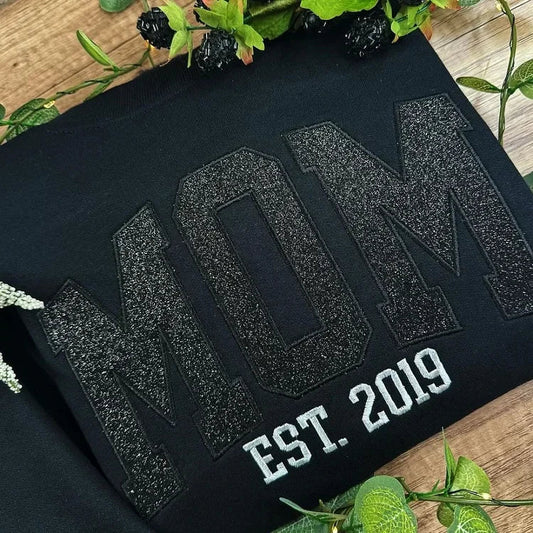 HenryCustoms Custom Glitter Mama Sweatshirt