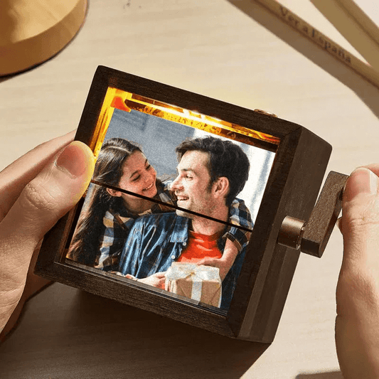 HenryCustoms Hand Crank Flipbook Box for Dad