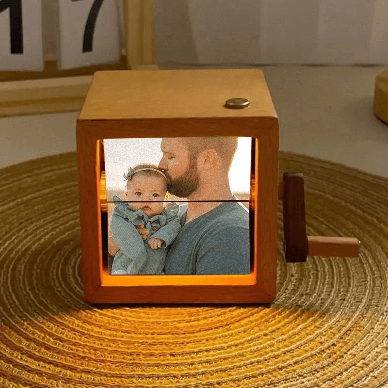 HenryCustoms Hand Crank Flipbook Box for Dad